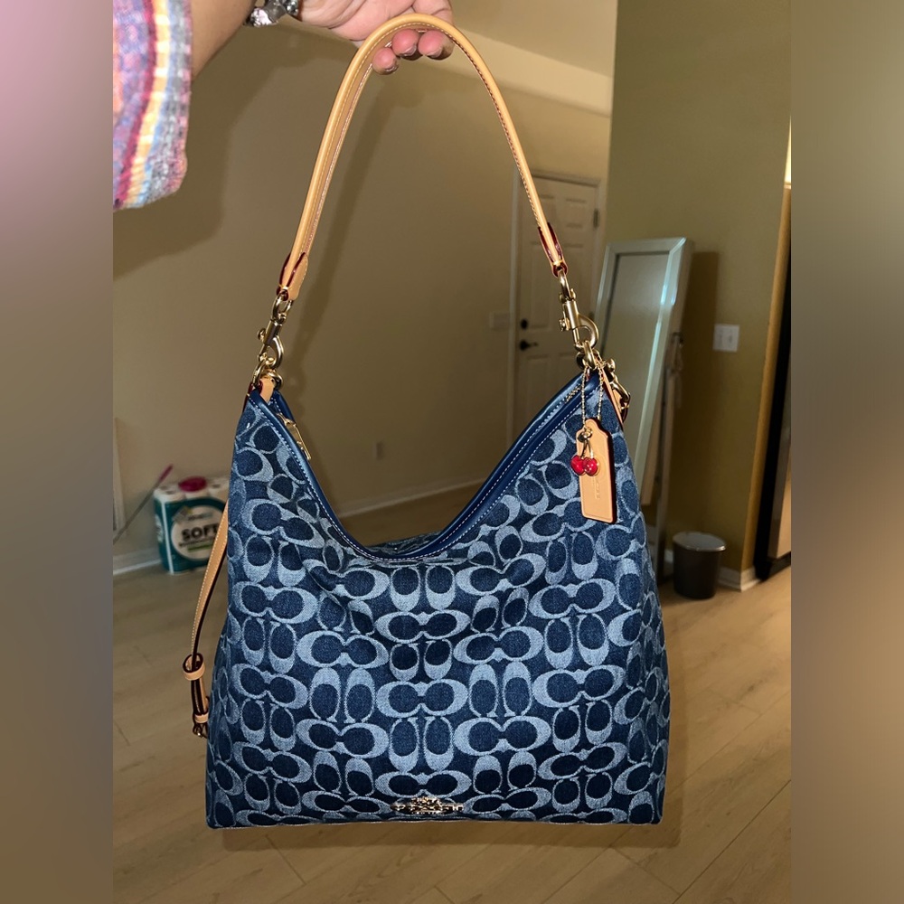 Decided to KEEP. Coach Denim Large Laurel Hobo bag. - Picture 1 of 5